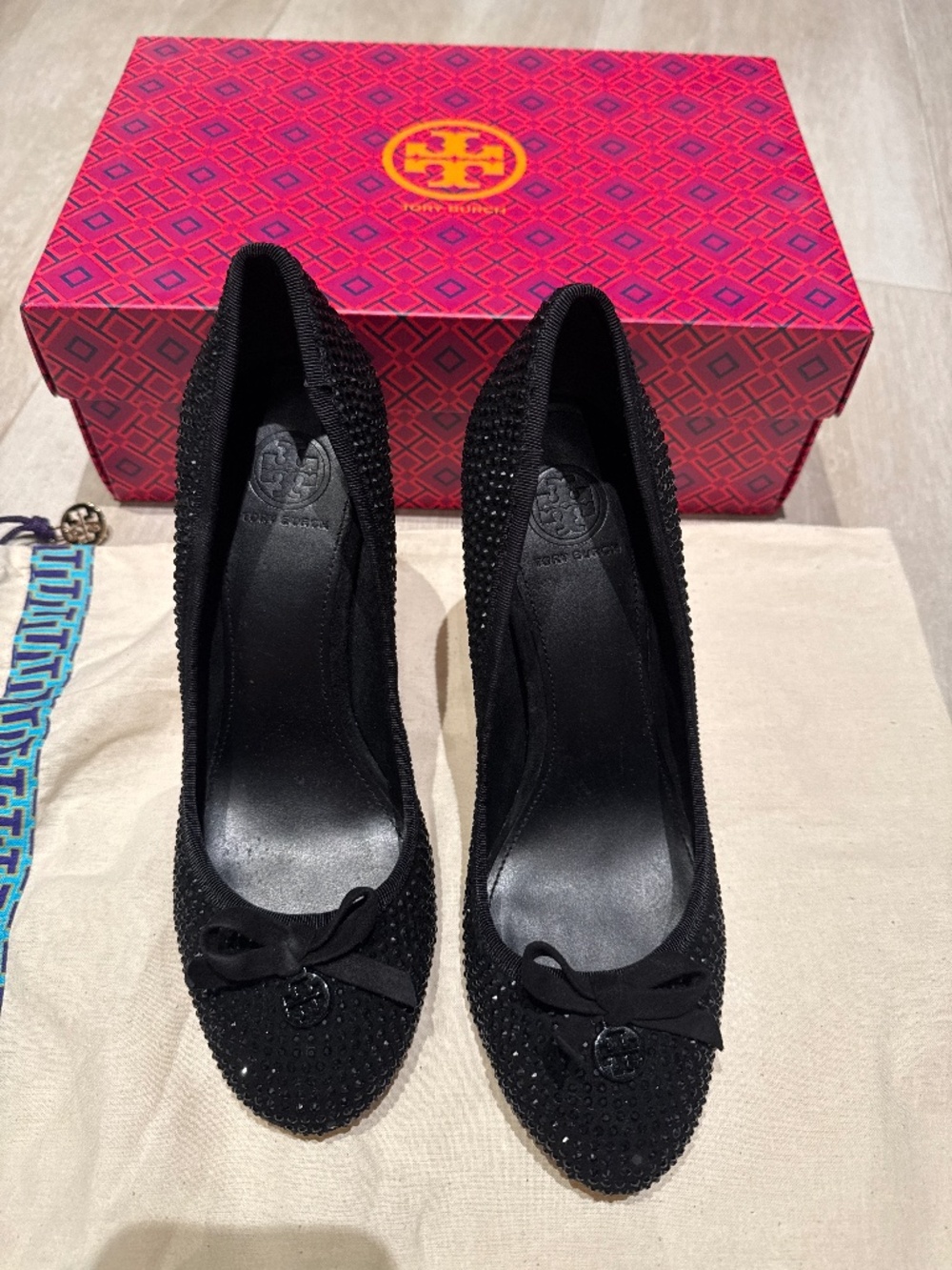 Tory Burch sparkly black Phoenix 100 MM pump Soho Luxe suede size 8